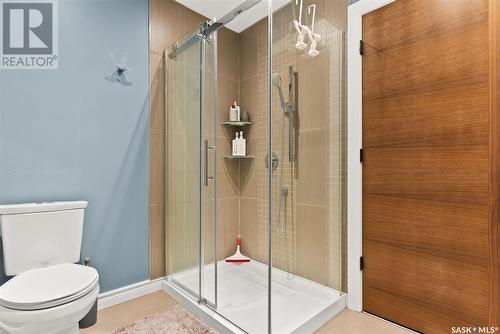 390 Fairway Road, White City, SK - Indoor Photo Showing Bathroom