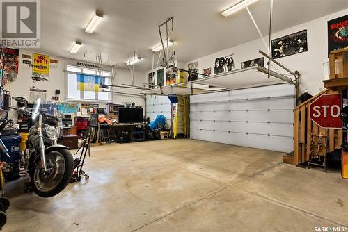 390 Fairway Road, White City, SK - Indoor Photo Showing Garage