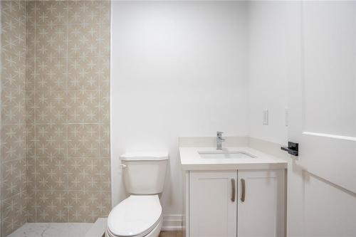 161 Pike Creek Drive, Cayuga, ON - Indoor Photo Showing Bathroom