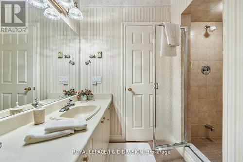 24 Mcglashan Court, Toronto, ON - Indoor Photo Showing Bathroom