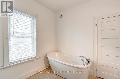 30 Maria Street, Penetanguishene, ON - Indoor Photo Showing Bathroom