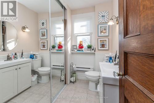 2707 Lake Shore Boulevard W, Toronto, ON - Indoor Photo Showing Bathroom