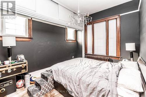 2707 Lake Shore Boulevard W, Toronto, ON - Indoor Photo Showing Bedroom