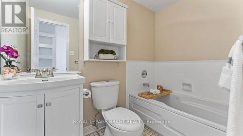 907 - 600 Talbot Street, London, ON - Indoor Photo Showing Bathroom