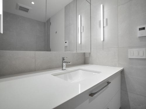 Bathroom - 1213-3 Rue Westmount-Square, Westmount, QC - Indoor Photo Showing Bathroom