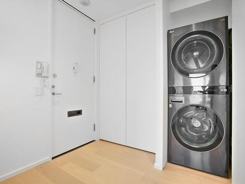 Salle de lavage - 1213-3 Rue Westmount-Square, Westmount, QC - Indoor Photo Showing Laundry Room