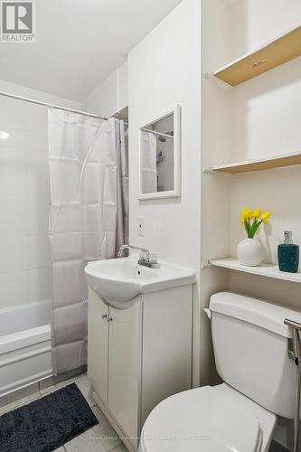 30 - 2075 Asta Drive, Mississauga, ON - Indoor Photo Showing Bathroom