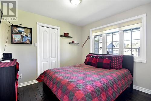 403 County Road 2 Road, Cardinal, ON - Indoor Photo Showing Bedroom