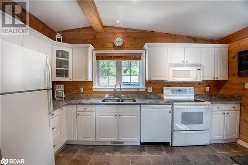 3281 Lavant Mill Road, Lavant, ON - Indoor Photo Showing Kitchen With Double Sink