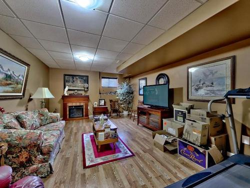 1006 Norview Road, Kamloops, BC - Indoor With Fireplace