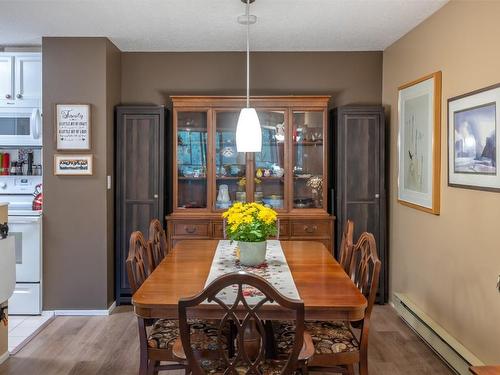 403-740 Winnipeg Street, Penticton, BC - Indoor Photo Showing Dining Room