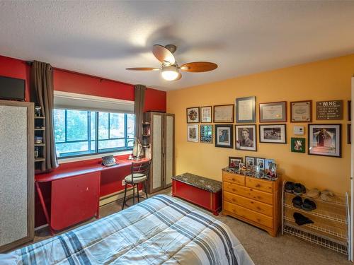 403-740 Winnipeg Street, Penticton, BC - Indoor Photo Showing Bedroom