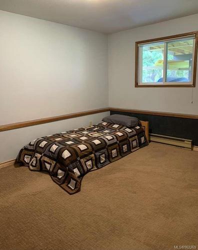 2235 Idiens Way, Comox, BC - Indoor Photo Showing Bedroom