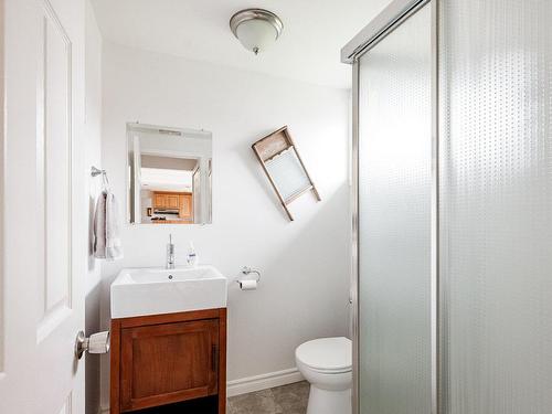 Bathroom - 109 Av. Cragmore, Pointe-Claire, QC - Indoor Photo Showing Bathroom