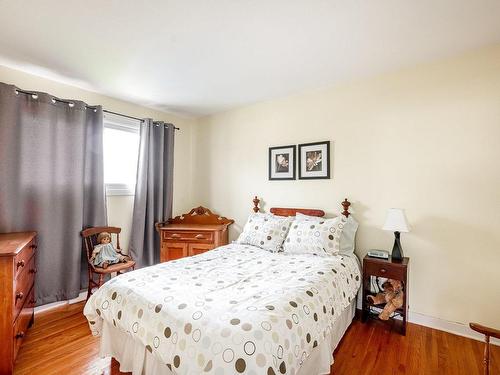 Chambre Ã Â coucher - 109 Av. Cragmore, Pointe-Claire, QC - Indoor Photo Showing Bedroom