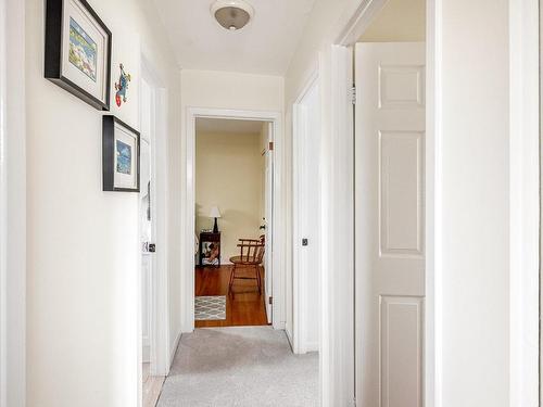 Hall d'entrÃ©e - 109 Av. Cragmore, Pointe-Claire, QC - Indoor Photo Showing Other Room