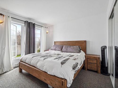 Chambre Ã  coucher principale - 127 Rue Du Domaine-Caché, Lavaltrie, QC - Indoor Photo Showing Bedroom