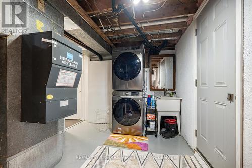 226 Phillip Murray Avenue, Oshawa, ON - Indoor Photo Showing Laundry Room