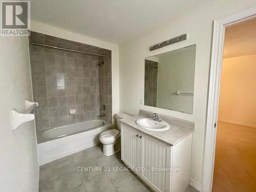 33 Pearl Street, Wasaga Beach, ON - Indoor Photo Showing Bathroom