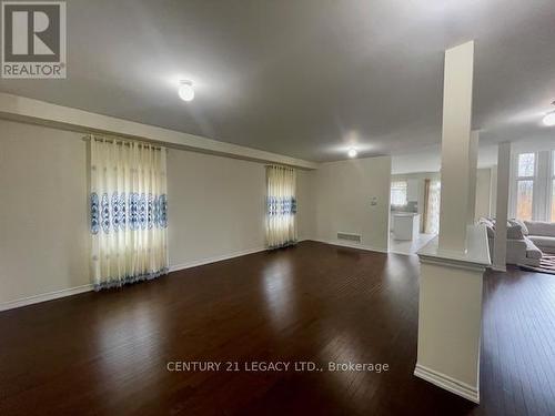 33 Pearl Street, Wasaga Beach, ON - Indoor Photo Showing Other Room