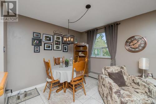 301 - 24 Ransom Street, Halton Hills, ON - Indoor Photo Showing Dining Room