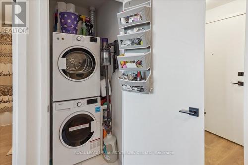 1112 - 2489 Taunton Road, Oakville, ON - Indoor Photo Showing Laundry Room