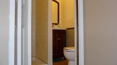 4950 Siminoff Road, Grand Forks, BC - Indoor Photo Showing Bathroom
