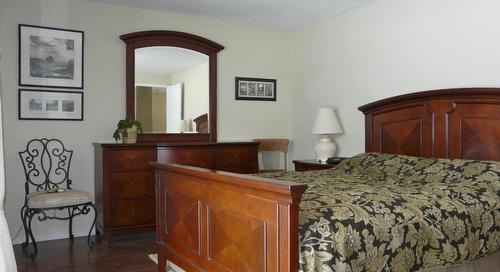 4950 Siminoff Road, Grand Forks, BC - Indoor Photo Showing Bedroom