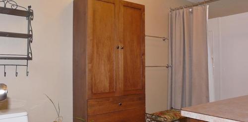 4950 Siminoff Road, Grand Forks, BC - Indoor Photo Showing Bathroom