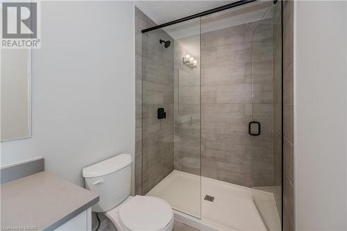 271 Grey Silo Road Unit# 65, Waterloo, ON - Indoor Photo Showing Bathroom