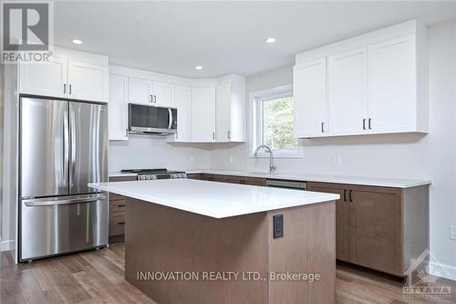 333B Pine Hill Road, North Grenville, ON - Indoor Photo Showing Kitchen With Upgraded Kitchen