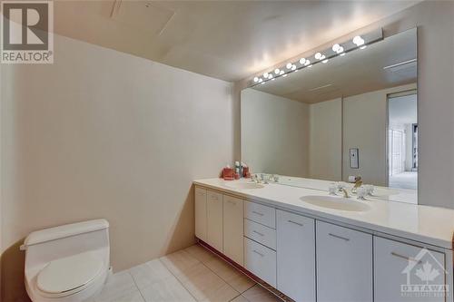 Virtually Renovated Ensuite 5 Pc - 111 Echo Drive Unit#105, Ottawa, ON - Indoor Photo Showing Bathroom