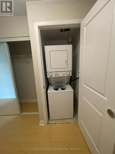 608 - 190 Borough Drive, Toronto, ON - Indoor Photo Showing Laundry Room