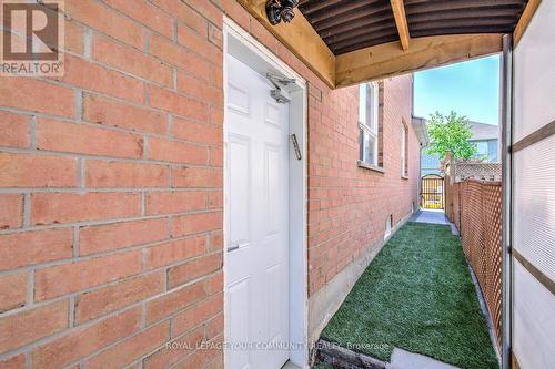 32 Freemont St, Vaughan, ON - Outdoor With Exterior