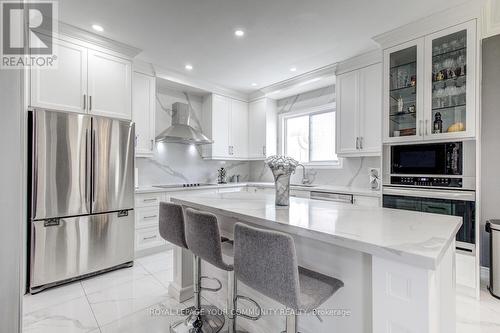 32 Freemont St, Vaughan, ON - Indoor Photo Showing Kitchen With Upgraded Kitchen