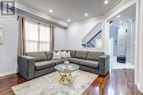 32 Freemont St, Vaughan, ON - Indoor Photo Showing Living Room
