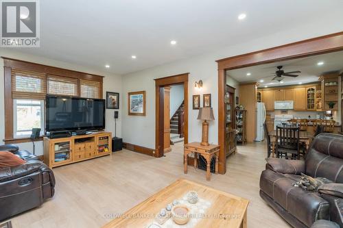 108 Church Street E, Halton Hills, ON - Indoor Photo Showing Living Room