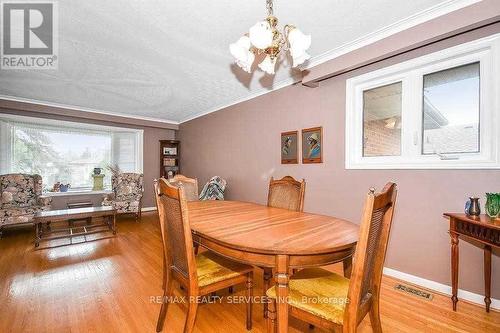 91 Ambleside Drive, Brampton, ON - Indoor Photo Showing Dining Room