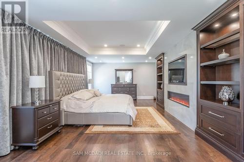 1285 Tecumseh Park Drive, Mississauga, ON - Indoor Photo Showing Bedroom