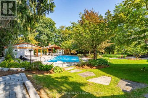 1285 Tecumseh Park Drive, Mississauga, ON - Outdoor With In Ground Pool With Backyard