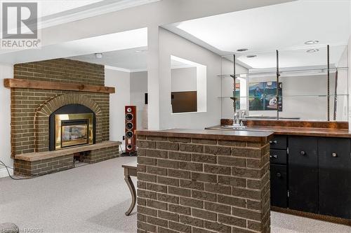 222 6Th Street W, Owen Sound, ON - Indoor With Fireplace