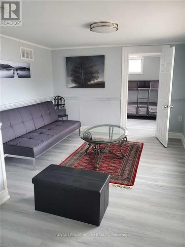 237 Victoria Street S, Tweed, ON - Indoor Photo Showing Living Room