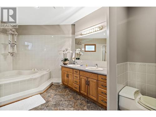 3340 Mcbride Road, Blind Bay, BC - Indoor Photo Showing Bathroom