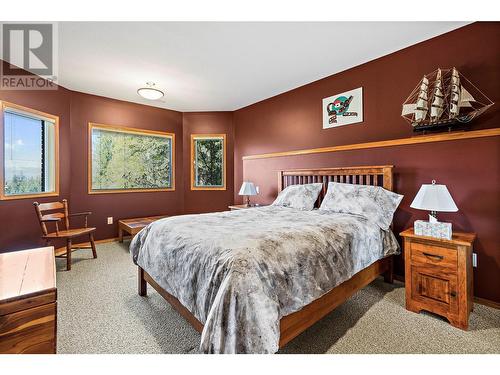 3340 Mcbride Road, Blind Bay, BC - Indoor Photo Showing Bedroom