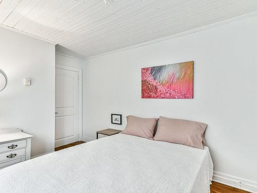 Master bedroom - 1552 Boul. De Ste-Adèle, Sainte-Adèle, QC - Indoor Photo Showing Other Room