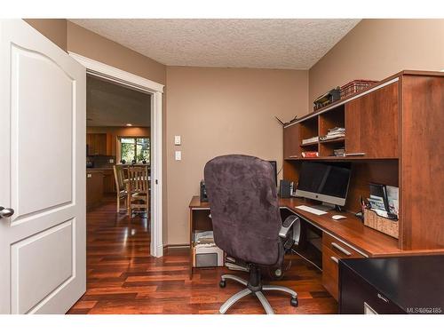 2910 Baird Rd, Courtenay, BC - Indoor Photo Showing Office
