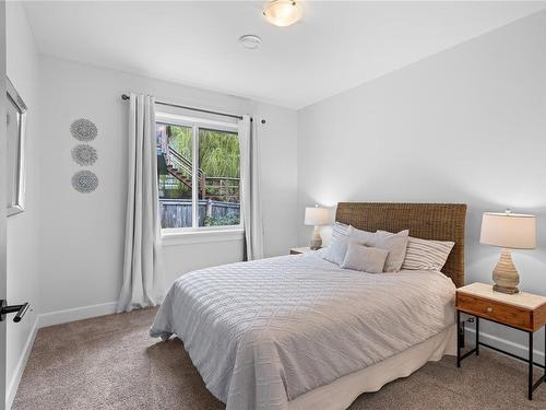 276 Castley Hts, Lake Cowichan, BC - Indoor Photo Showing Bedroom