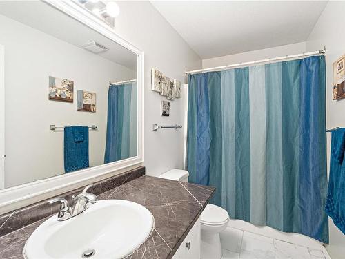 6058 Cedar Grove Dr, Nanaimo, BC - Indoor Photo Showing Bathroom