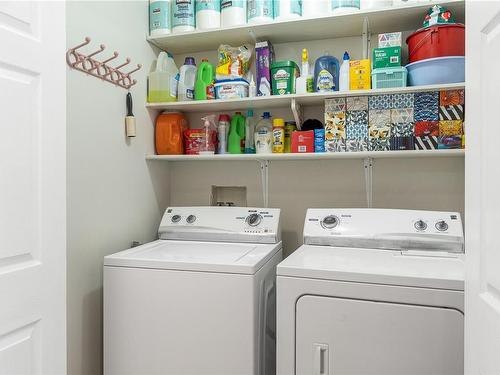 6058 Cedar Grove Dr, Nanaimo, BC - Indoor Photo Showing Laundry Room