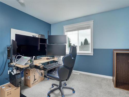 6243 Averill Dr, Duncan, BC - Indoor Photo Showing Office